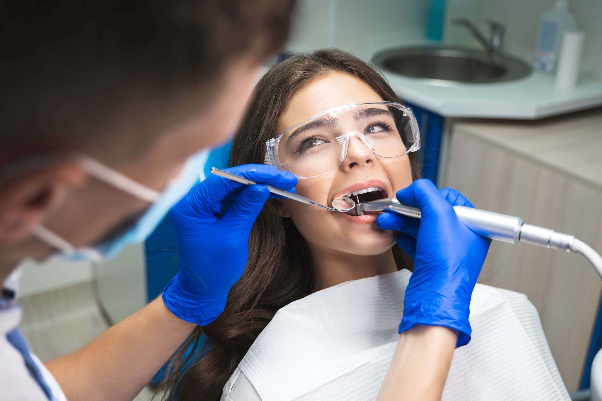 You are currently viewing 8 Signs You May Need a Root Canal